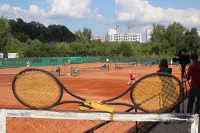 Теннисисты-ветераны Рязани завоевали восемь наград домашнего Всероссийского турнира